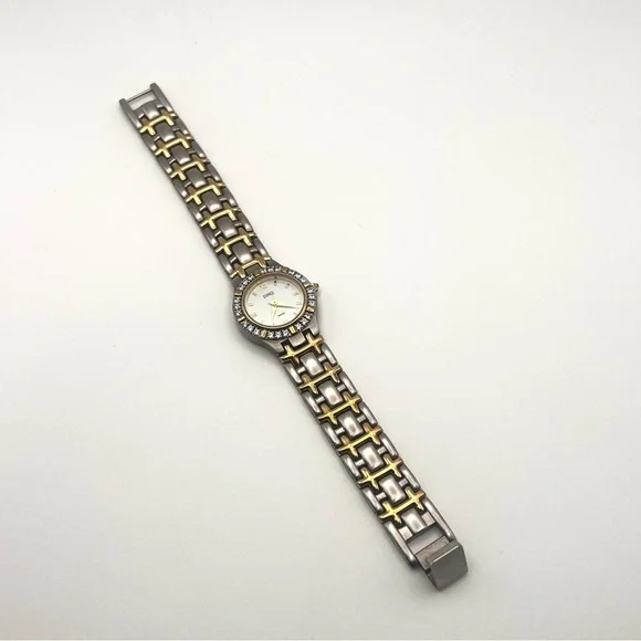 DMQ Two-Tone Womens Crystal Accent Bracelet Watch in Silver & Gold w New Battery - Picture 6 of 11